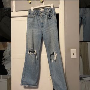ABERCROMBIE 90’s HIGH WAISTED RELAXED JEANS